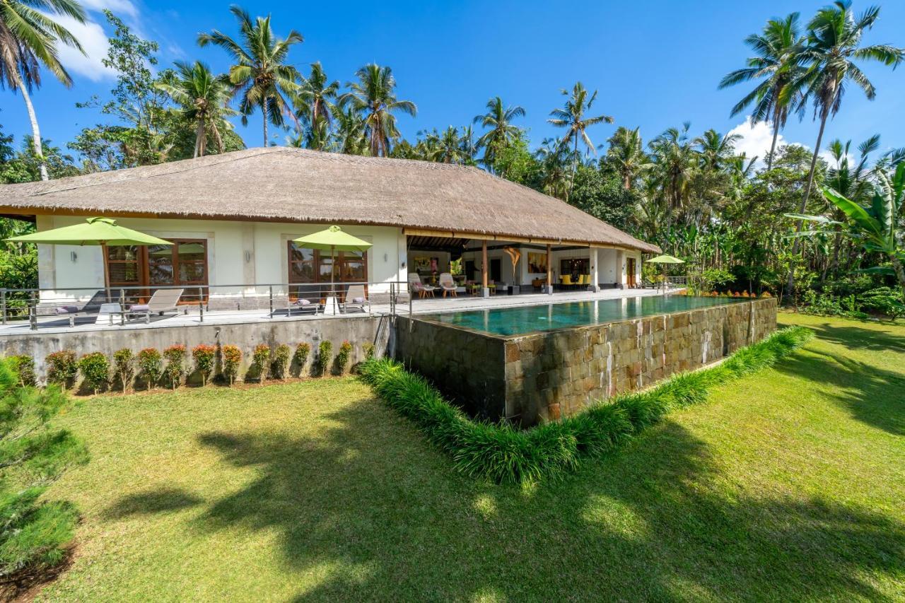 Villa Themma Jungle - Sumptuous 3Br Luxury Villa With Majestic Jungle View North Of Ubud Bagian luar foto